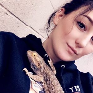 Meet your Posher, Olivia